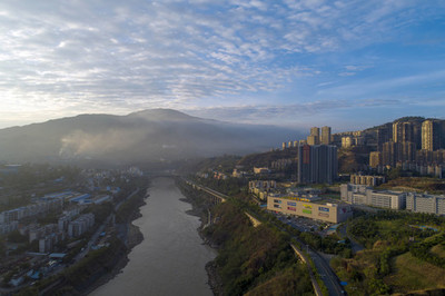 航拍鋼城四川省攀枝花市的城市風